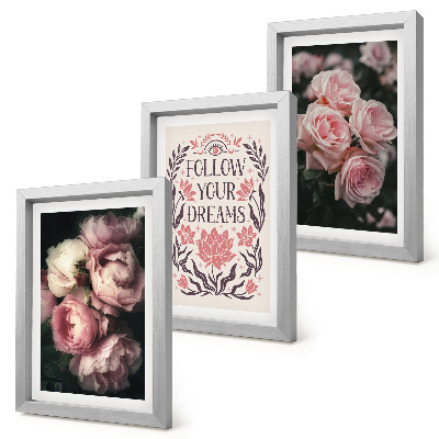 Photo frame wall Vintage roses with the inscription about dreams