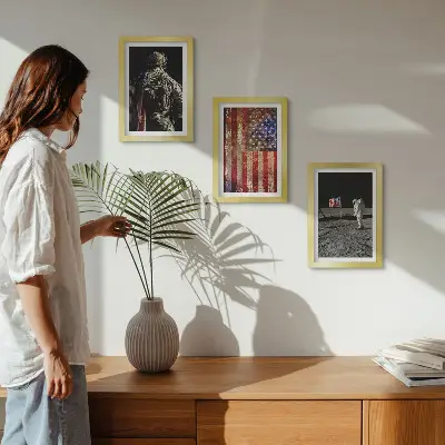 Photo frame wall gallery set with American flag theme