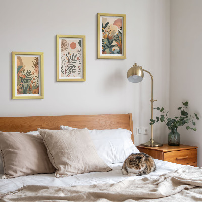 Framed triptych Plant motifs in muted colors with circles