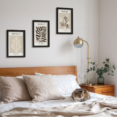 Photo frame wall Plant patterns in shades of beige and brown