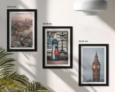 Photo frame wall gallery featuring London bridge and Big Ben guards