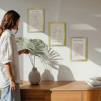 Framed triptych Linear silhouettes of women in minimalist posters