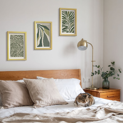 Photo frame wall Leaf patterns and wavy lines in shades of green