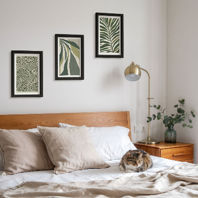 Photo frame wall Leaf patterns and wavy lines in shades of green