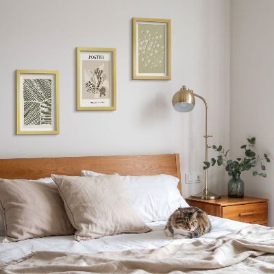 Photo frame wall Plant motifs in subdued colors and patterns