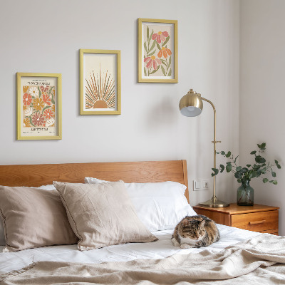 Framed triptych Flowers in pastel colors with sun rays