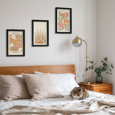 Framed triptych Flowers in pastel colors with sun rays