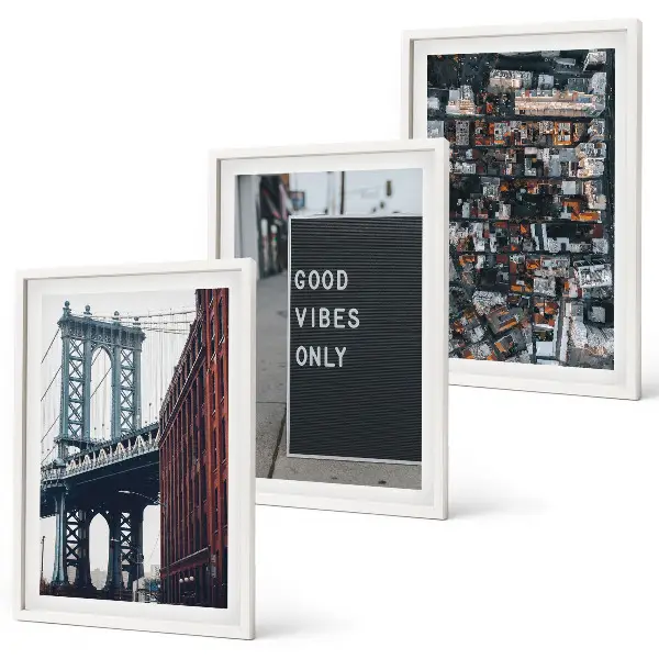 Wall art set bridge view of the city with inscriptions