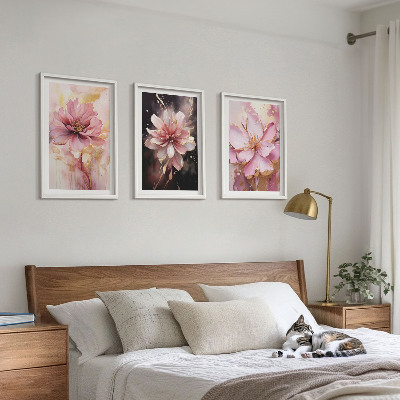 Three-piece wall art piece Floral compositions of roses and white