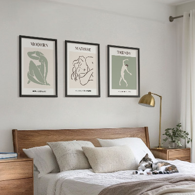 Three-piece wall art piece Stylish minimalist characters