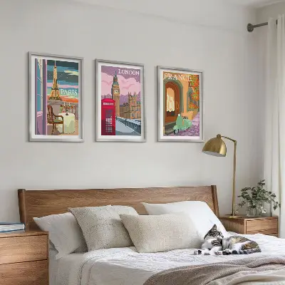 Three-piece wall art set with Parisian and London retro views