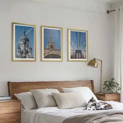 Wall art set featuring views of buildings from cities around the world