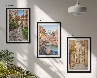 Wall art set The charming streets of the fountain