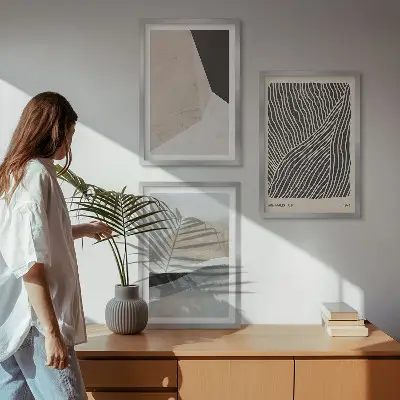 Wall art set with abstract patterns in beige and gray
