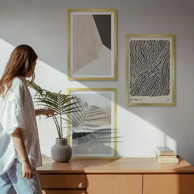 Wall art set with abstract patterns in beige and gray
