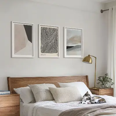 Wall art set with abstract patterns in beige and gray