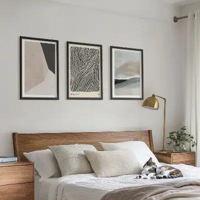 Wall art set with abstract patterns in beige and gray