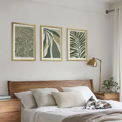 Wall art set green leaves with wavy lines