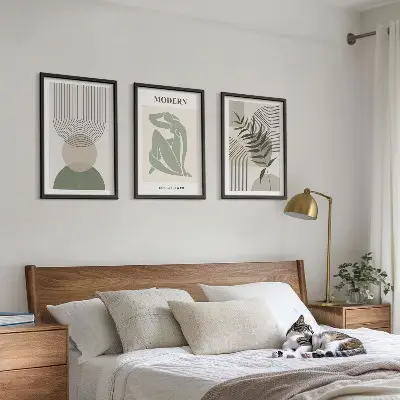 Set of 3 framed wall art pieces Stylish plant graphics