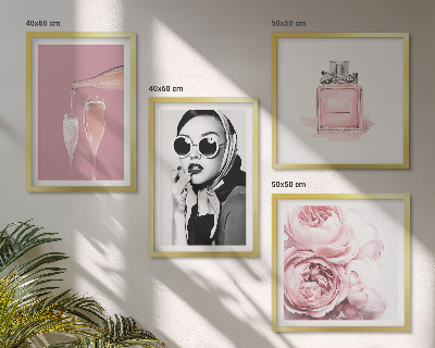 Wall art set Stylish pink accessories