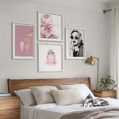 Wall art set Stylish pink accessories