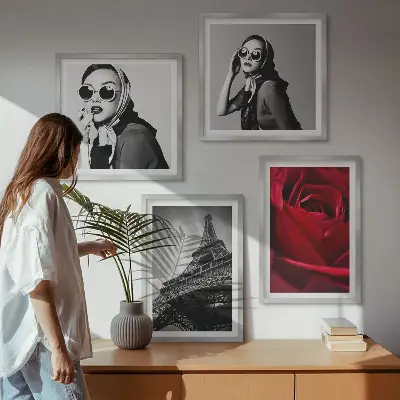 Multi-piece wall decor set Parisian lady with Eiffel glasses