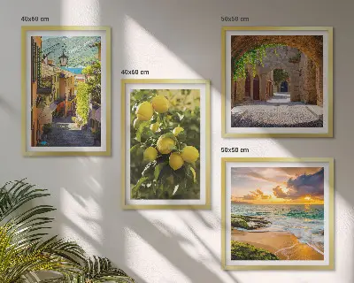 Wall art set picturesque seaside streets
