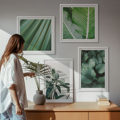 Set of 4 wall art pieces Tropical leaves in green
