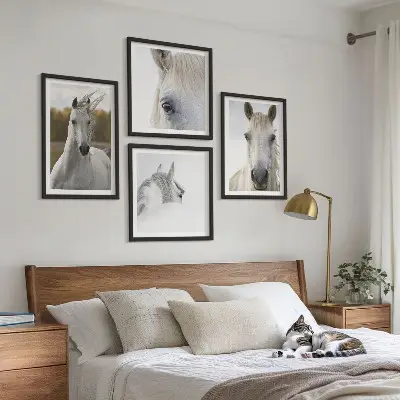 Set of 4 wall art pieces White horses