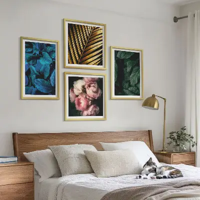 Wall art set featuring colorful leaves and flowers