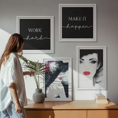 Women's Portrait Wall Art Set featured with lips design