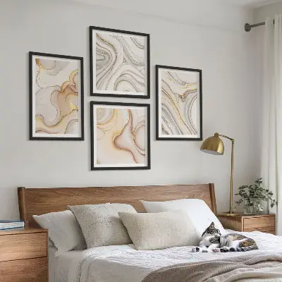 Set of 4 wall art pieces Linear abstract motifs
