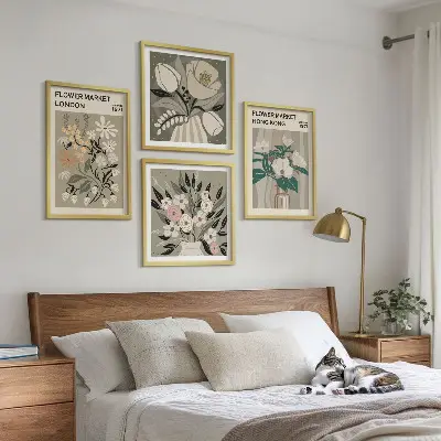 Multi-piece wall decor set floral illustrations of London and Hong Kong