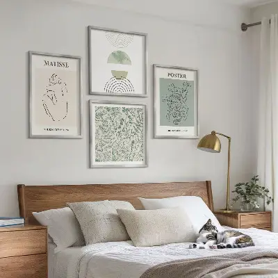 Set of 4 wall art pieces with minimalist plant line patterns