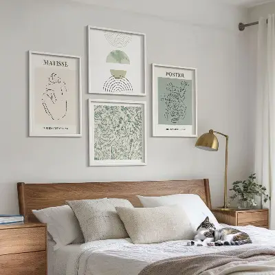 Set of 4 wall art pieces with minimalist plant line patterns