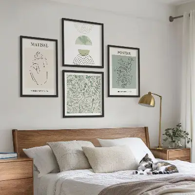 Set of 4 wall art pieces with minimalist plant line patterns