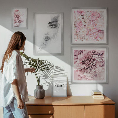 Gallery wall A floral portrait about home