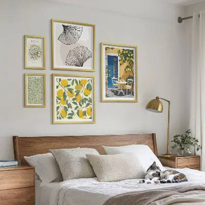 Set of 5 wall art pieces with stylish plant motifs