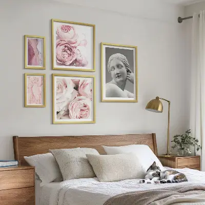 Classical floral sculptures framed photo set