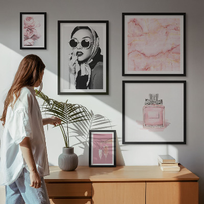 Gallery wall Stylish accents in pink