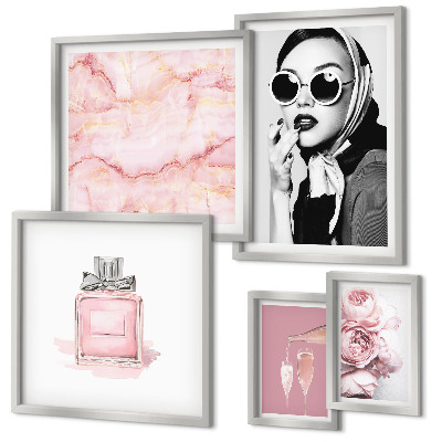 Gallery wall Stylish accents in pink