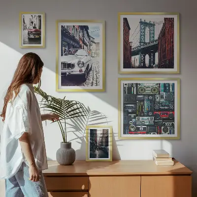 Framed photo set featuring stylish cars and street architecture