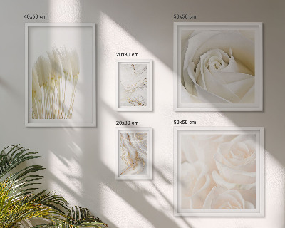 Gallery wall White rose marble accents