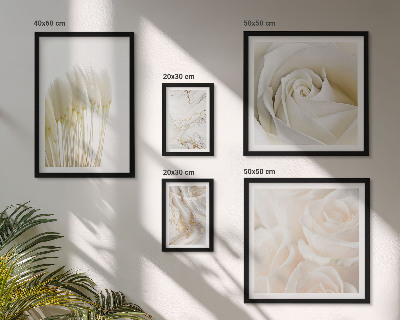 Gallery wall White rose marble accents