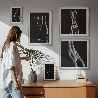 Gallery wall Elegant modern accents Black and red