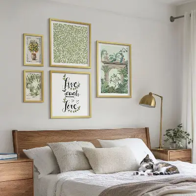 Framed photo set with bohemian plant motifs