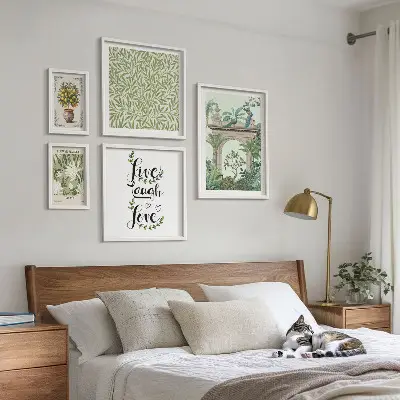 Framed photo set with bohemian plant motifs