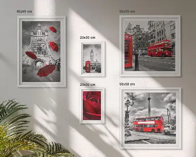 Set of 5 wall art pieces with London motifs and red accents