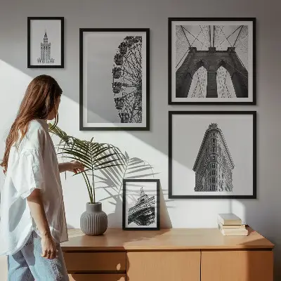 Set of 5 wall art pieces Black and white metropolitan architecture