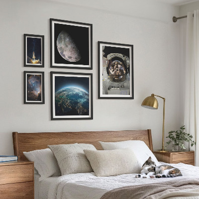 Gallery wall Astronaut's space discoveries